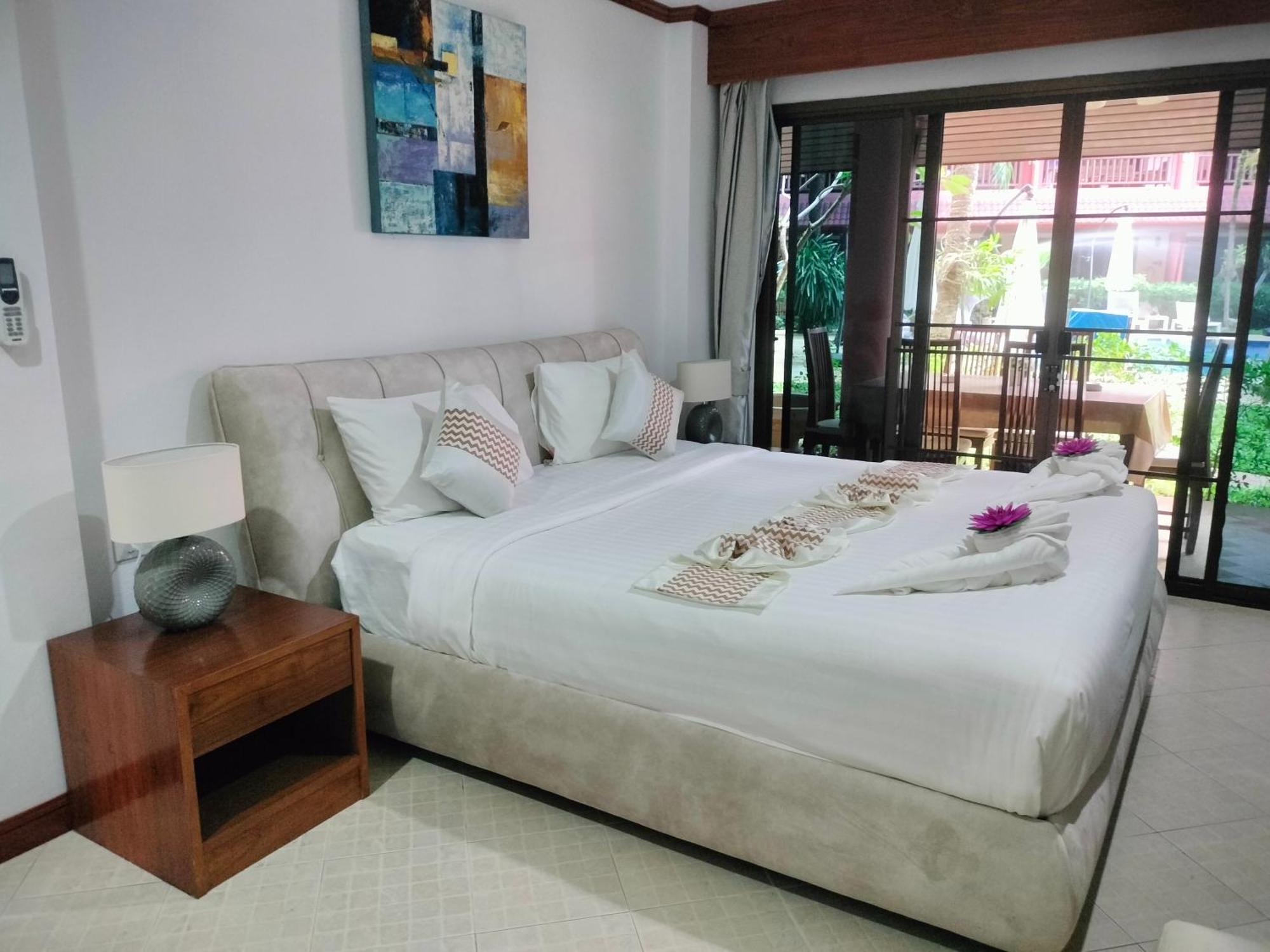 Sai Rougn Apartment Patong Eksteriør billede