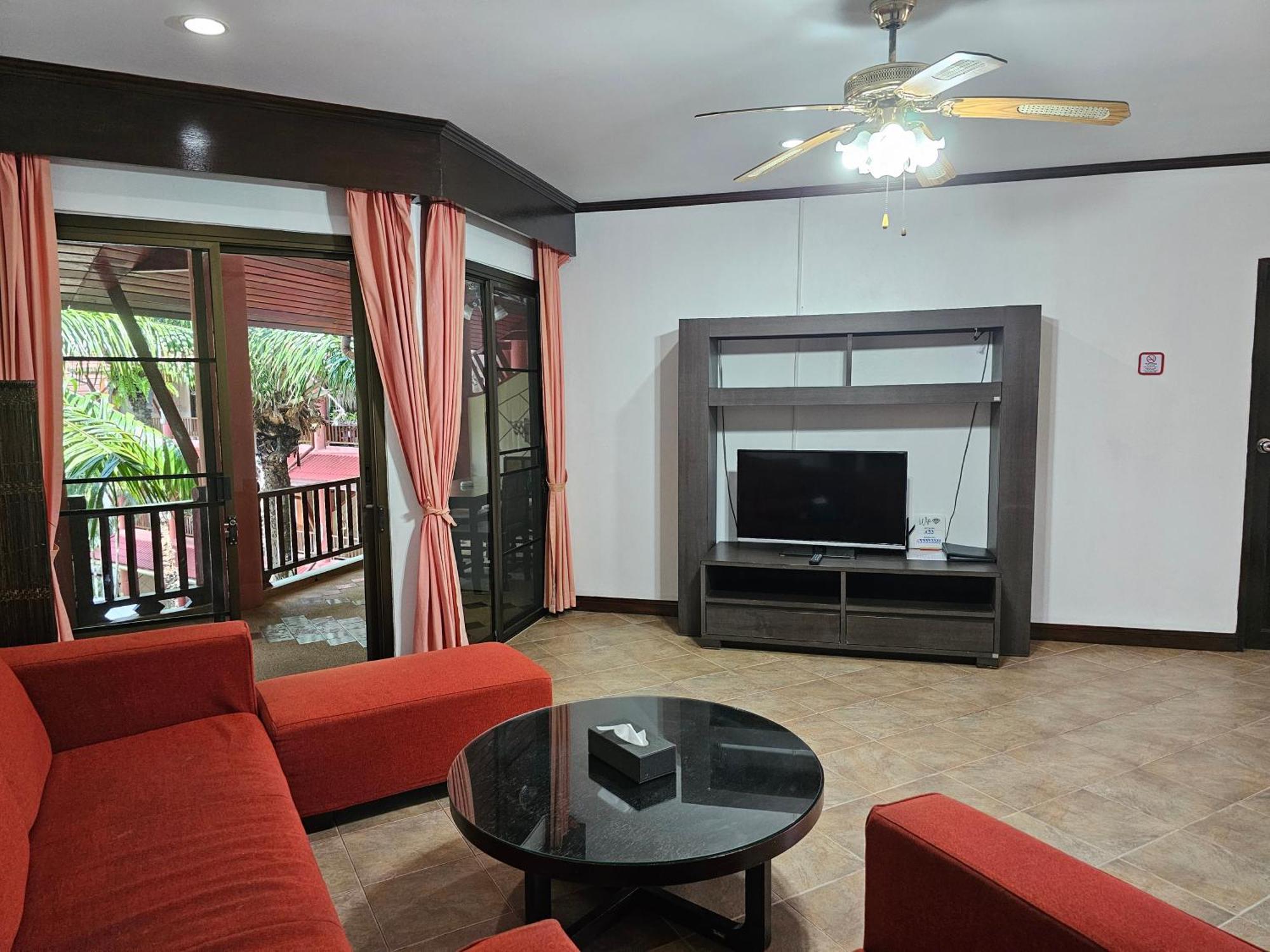 Sai Rougn Apartment Patong Eksteriør billede