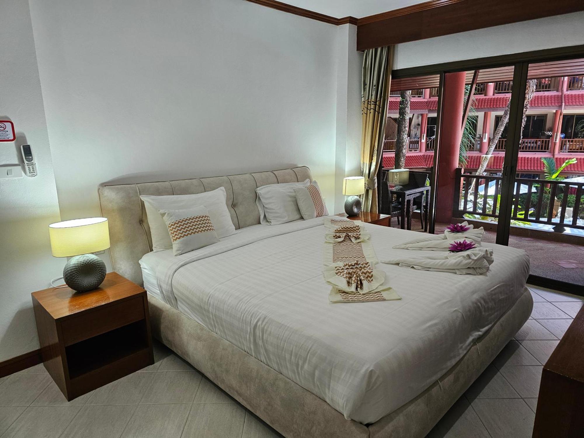 Sai Rougn Apartment Patong Eksteriør billede