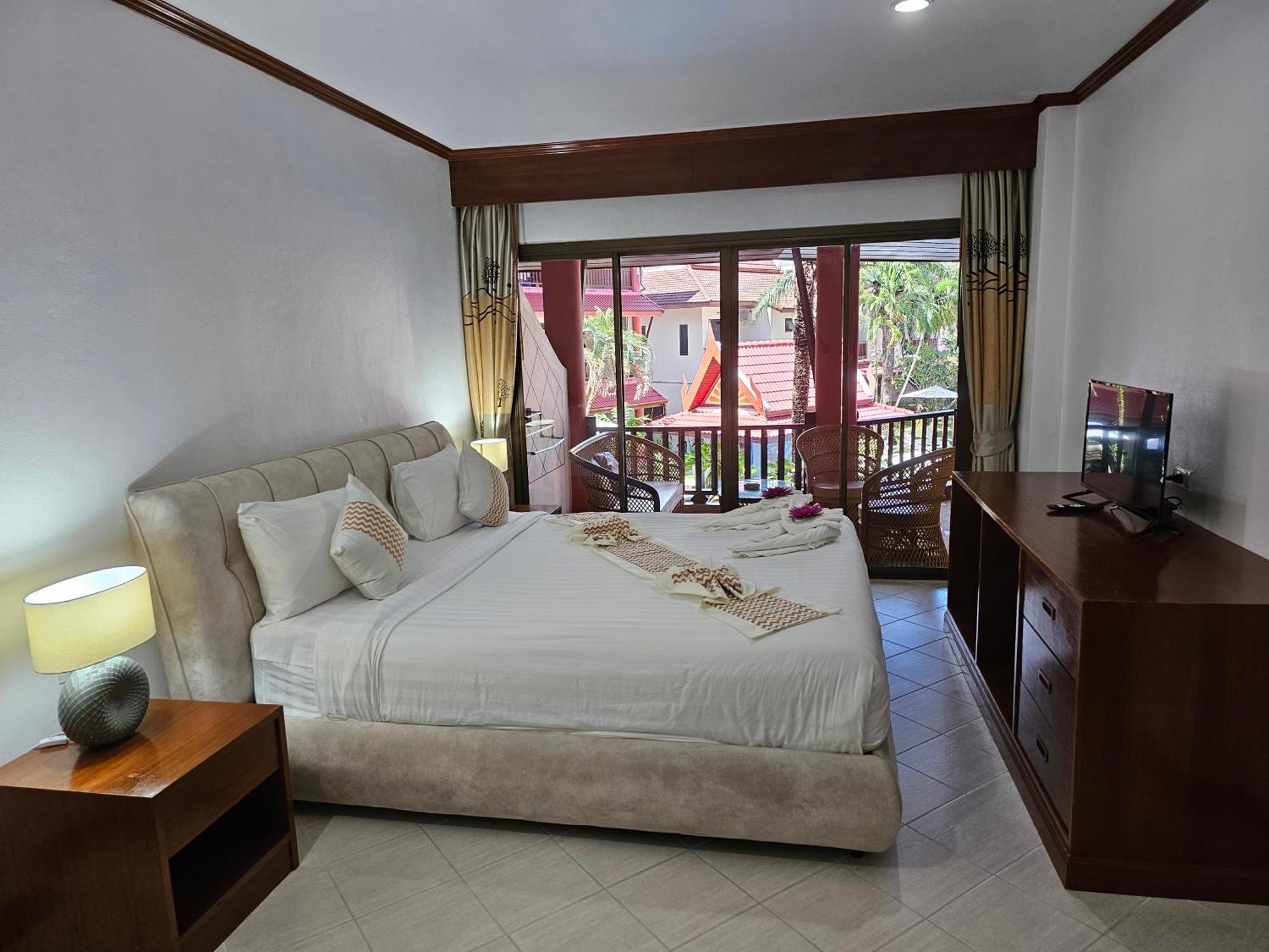 Sai Rougn Apartment Patong Eksteriør billede