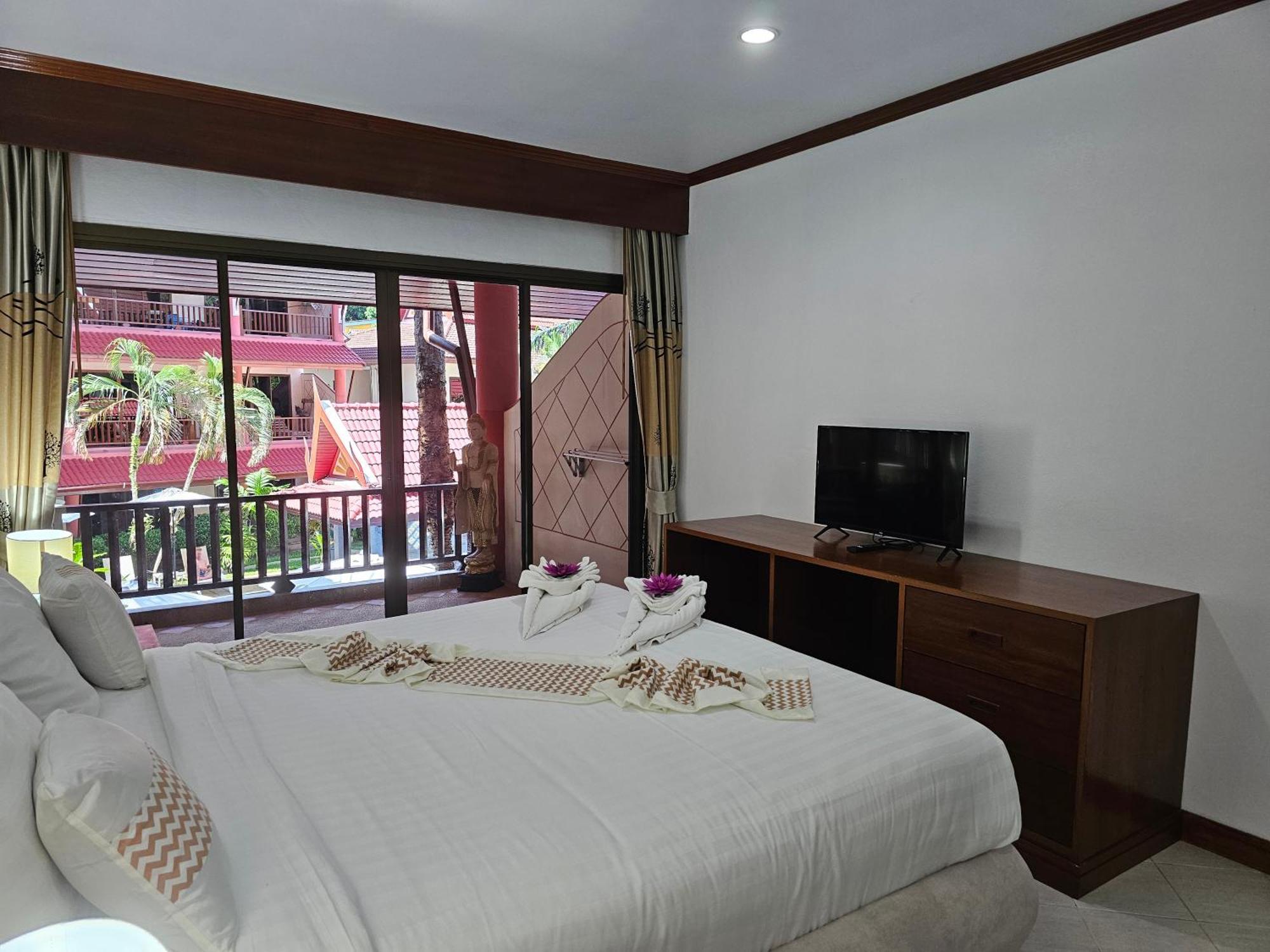 Sai Rougn Apartment Patong Eksteriør billede