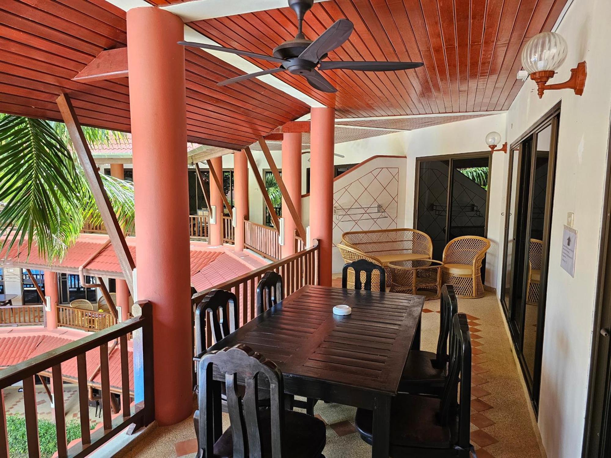 Sai Rougn Apartment Patong Eksteriør billede