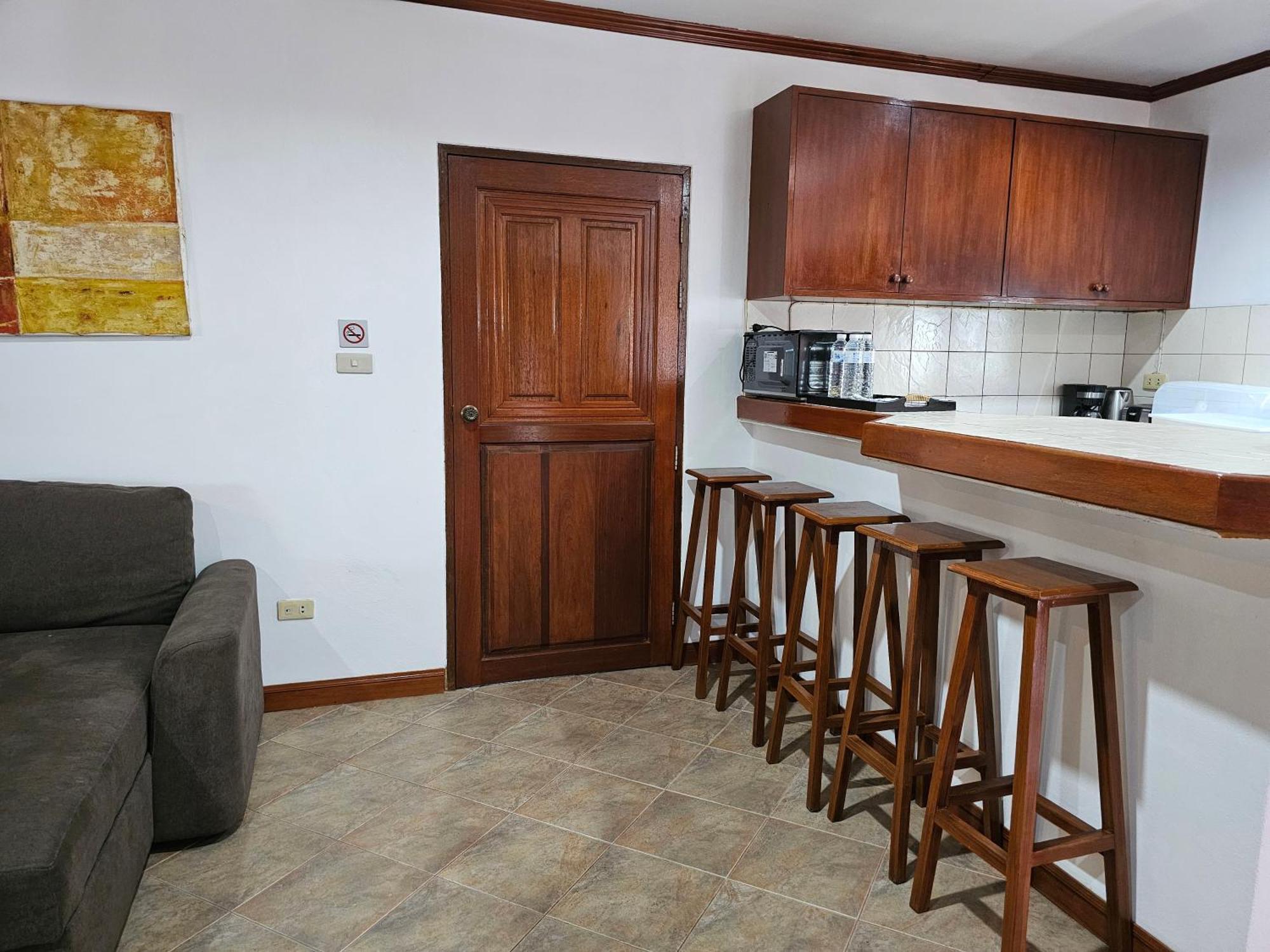 Sai Rougn Apartment Patong Eksteriør billede