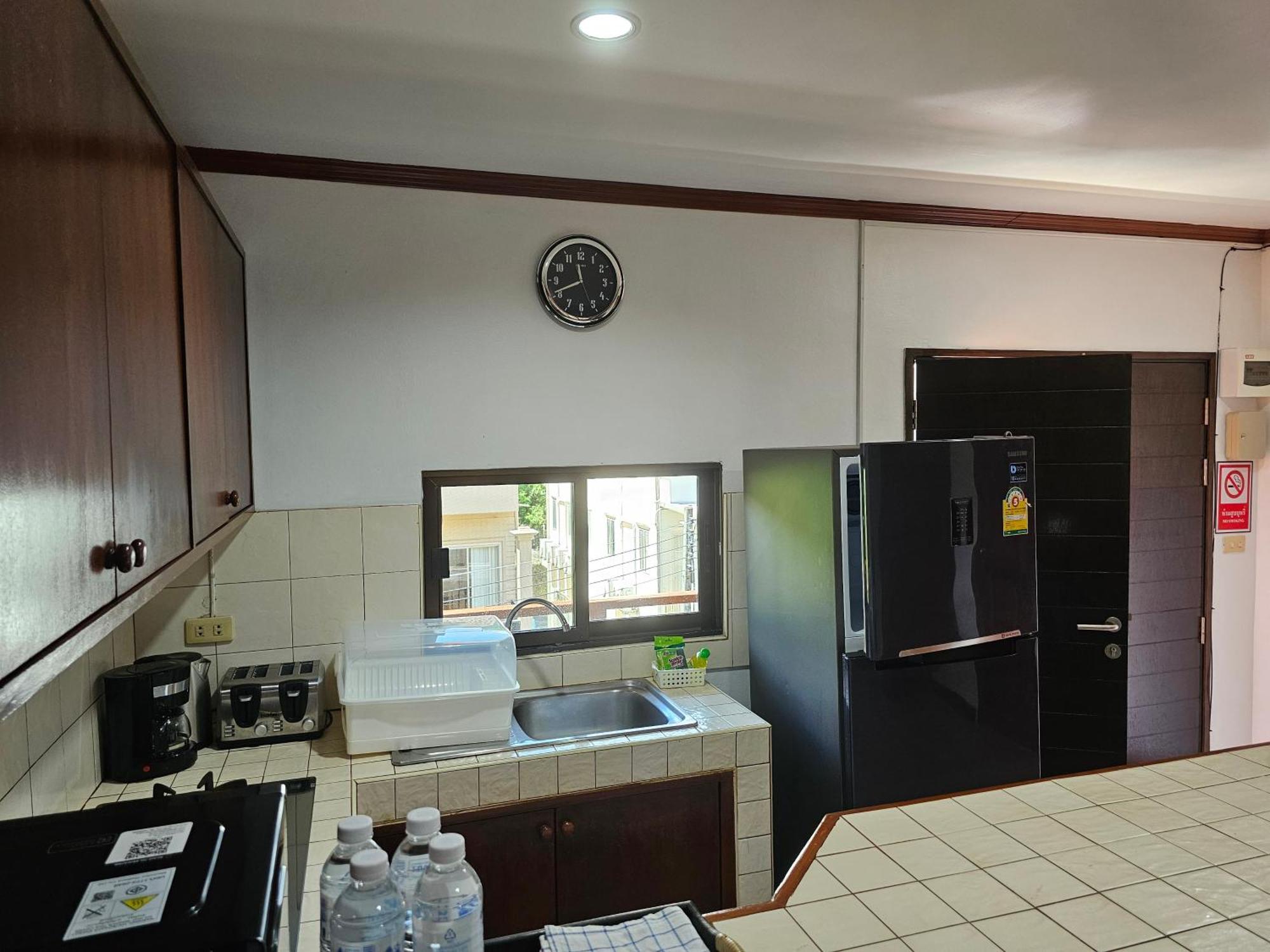 Sai Rougn Apartment Patong Eksteriør billede