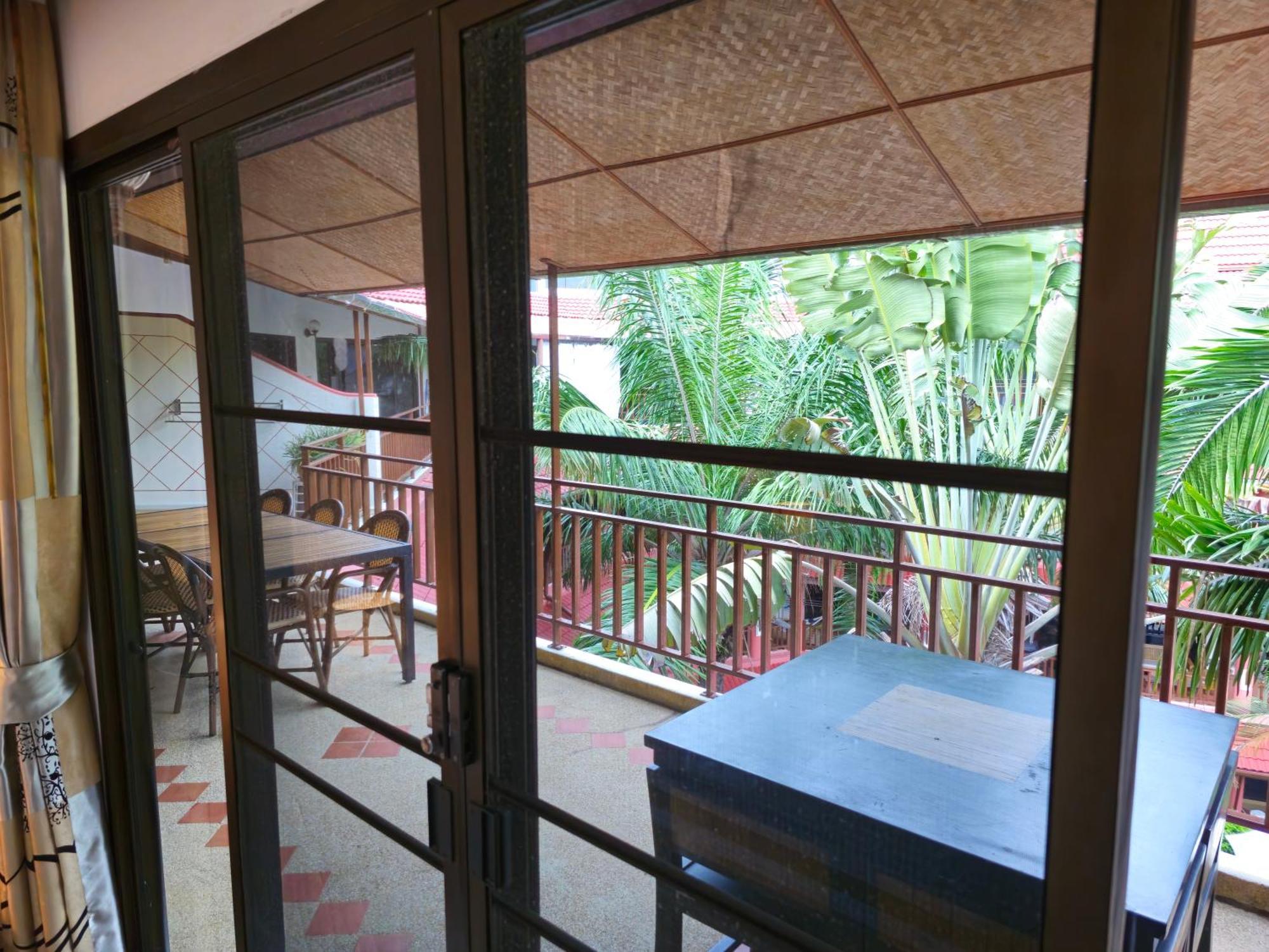 Sai Rougn Apartment Patong Eksteriør billede