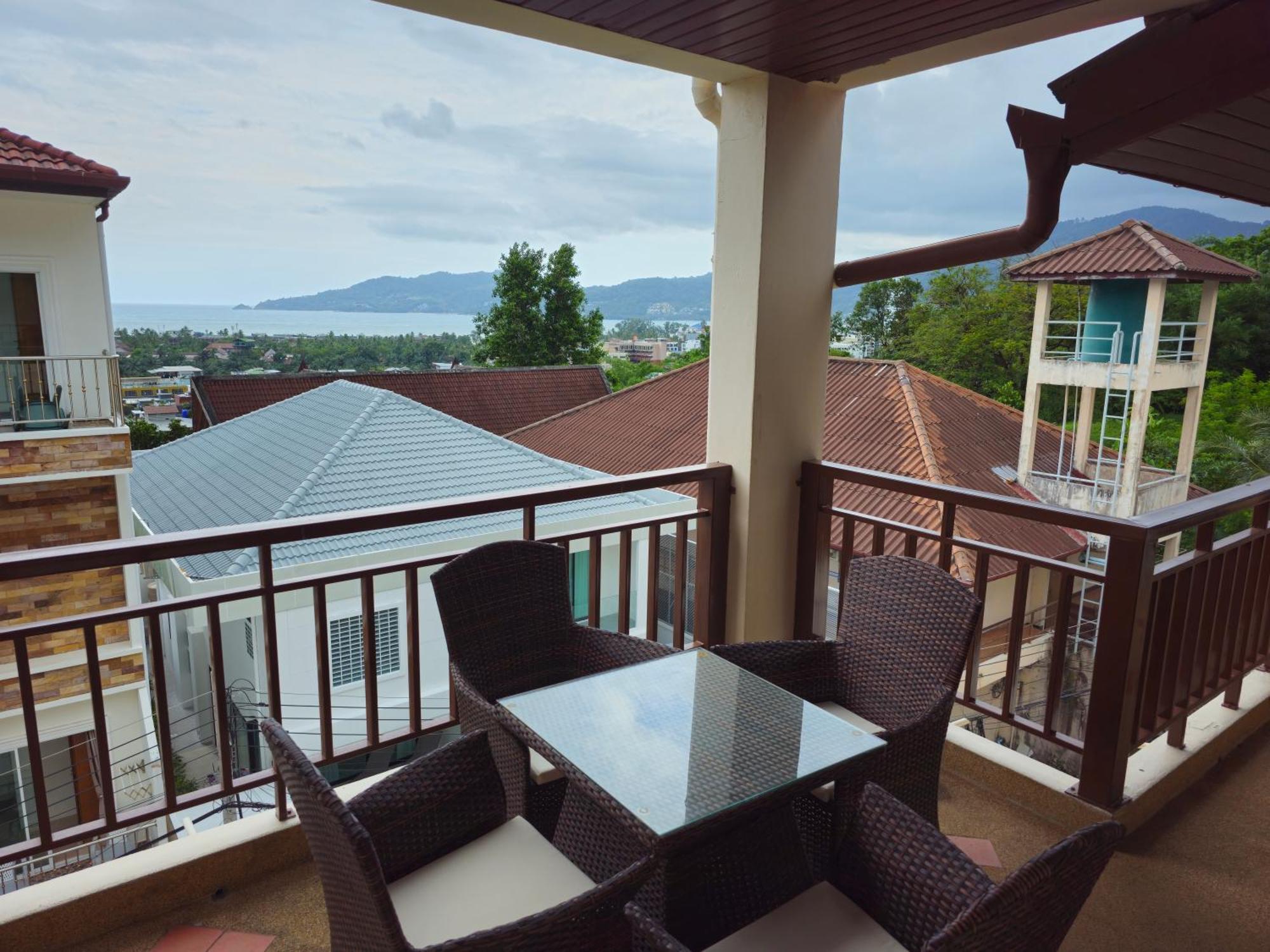 Sai Rougn Apartment Patong Eksteriør billede